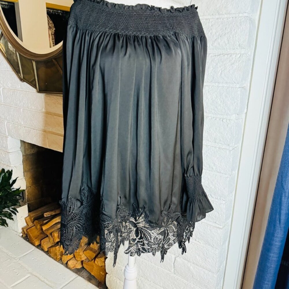 Elegant Off-the-Shoulder Blouse with Lace Trim - - Picture 3 of 6